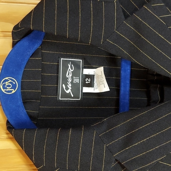 Sweet Suit - Picture 3 of 14